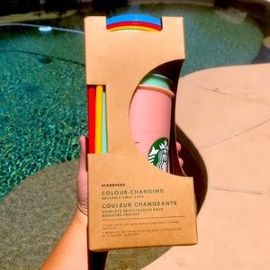 Starbucks color changing cups